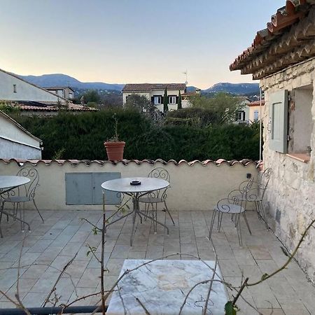 卢普河畔拉科尔Agreable Chambre D'Hotes Avec Vue Sur Les Collines公寓 外观 照片